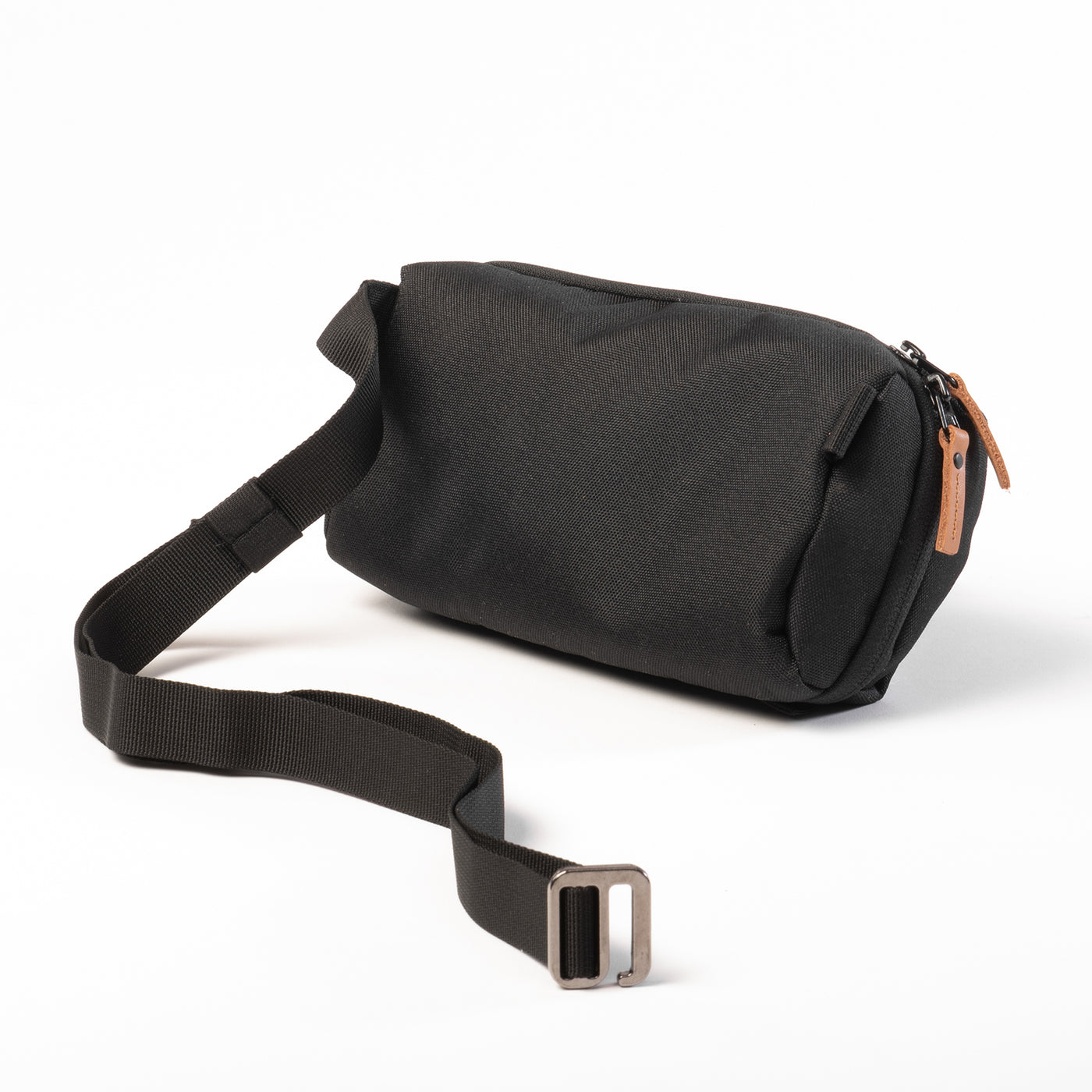 #color_black-w-natural-leather#size_small