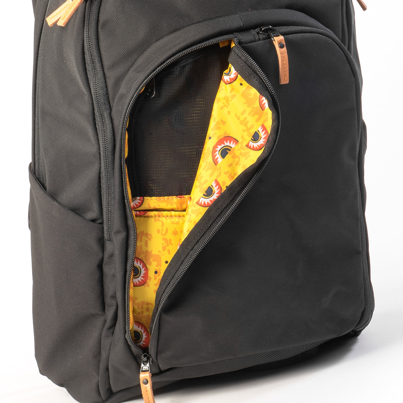 #color_black-w-natural-leather